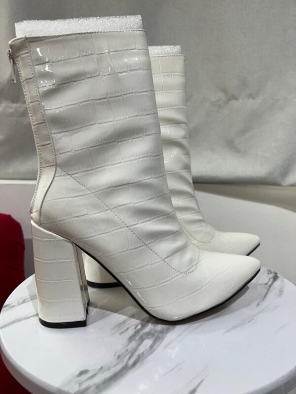 Botas blancas - Imagen 2